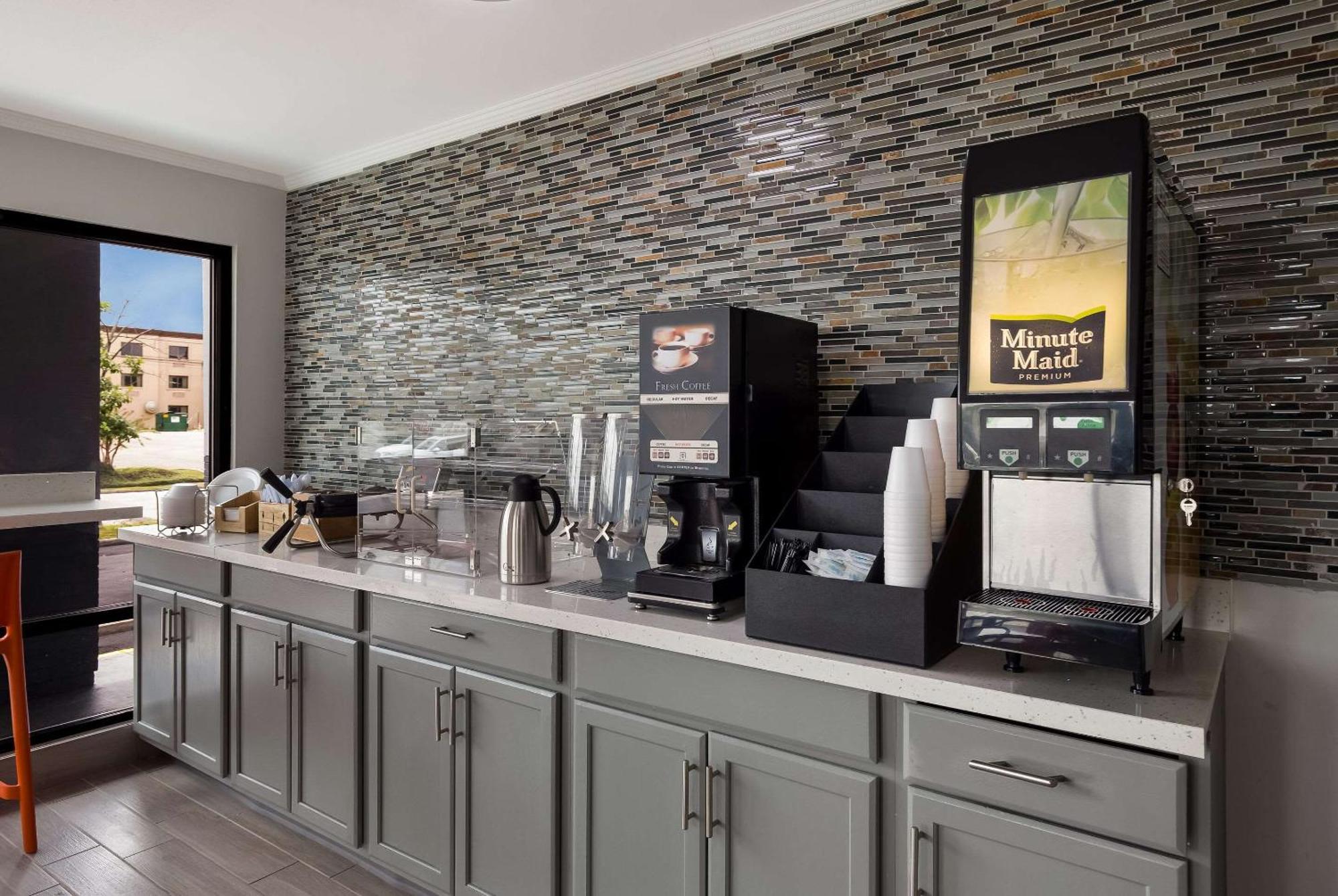 Econo Lodge Мобил Экстерьер фото